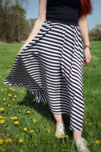 Sukně pavučinka - ČERNOBÍLÉ PROUŽKY