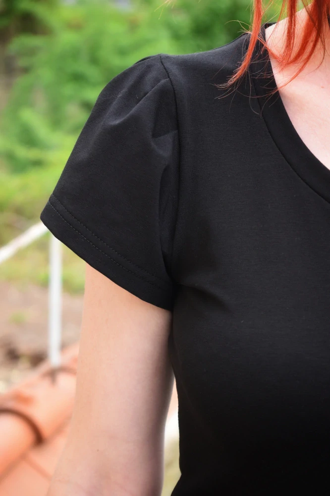 Tričko Ruffle Tee - Midnight black