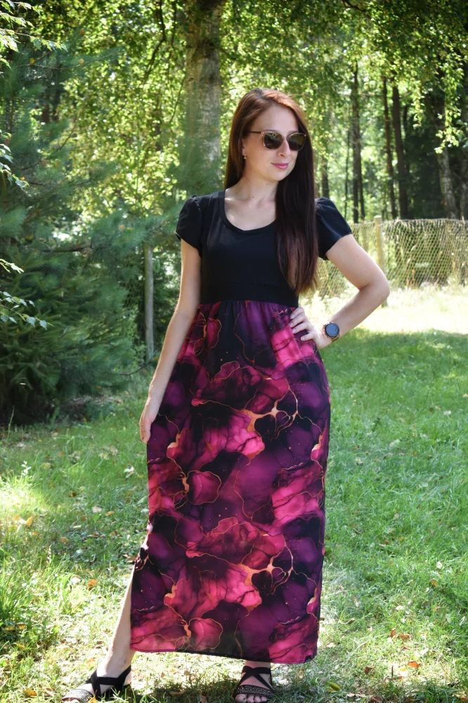 Šaty FLOWING CHARM - MIDNIGHT & WINE